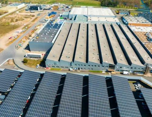 Por qué las Multinacionales Buscan Naves con Energía Solar